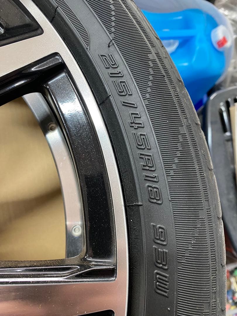 レグザス　18インチ　4本セット