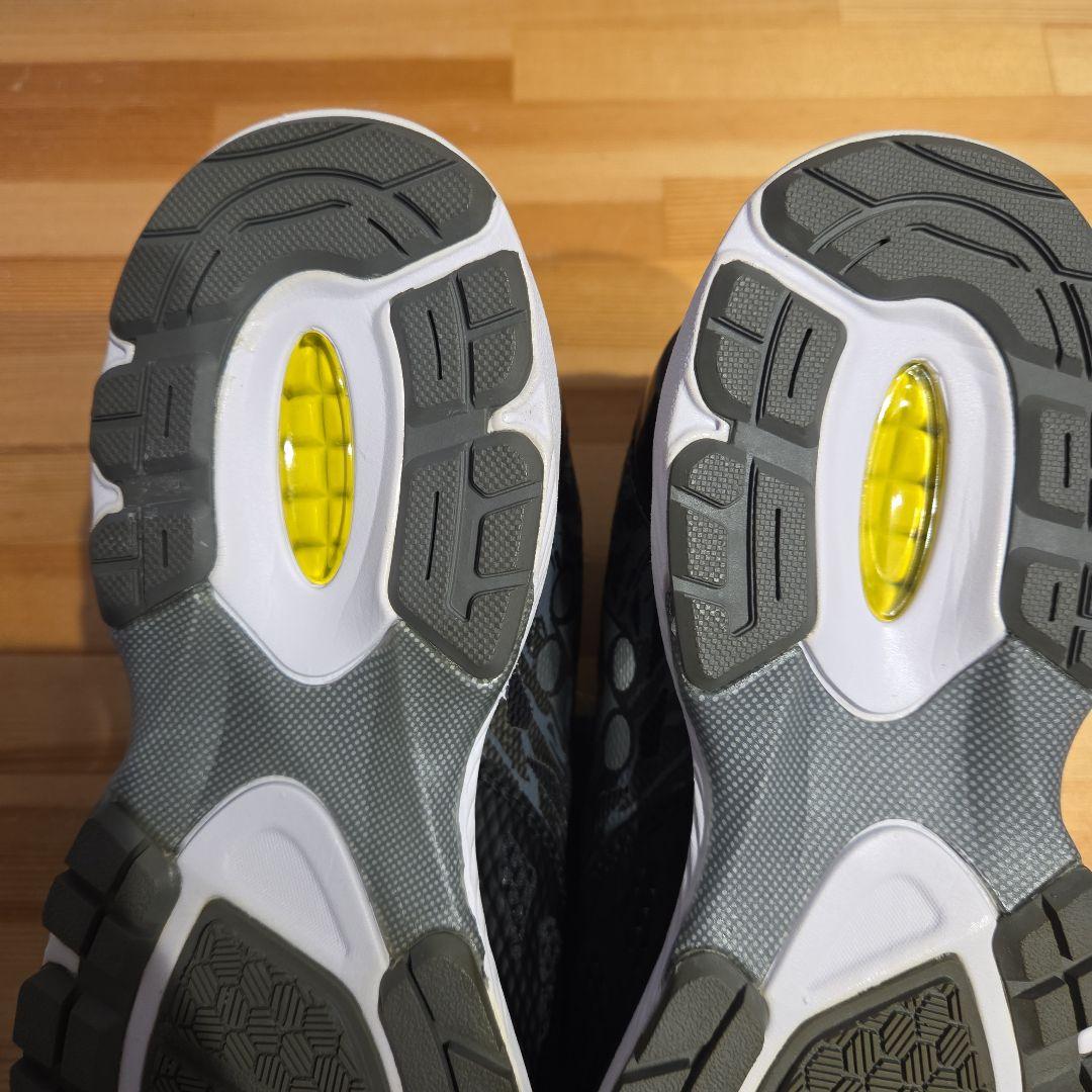 ヨネックス　ランニングシューズ　セーフラン810C　25,5cm