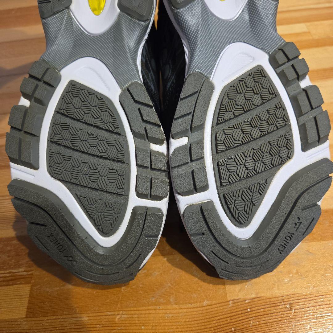 ヨネックス　ランニングシューズ　セーフラン810C　25,5cm