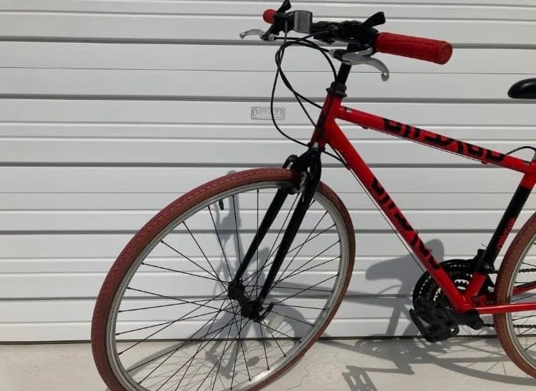 【引き取り限定】中古美品 赤いクロスバイク