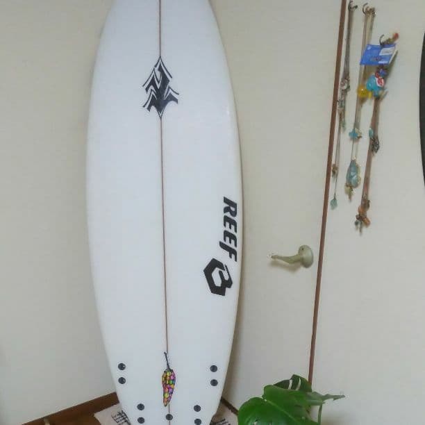 使用２回のサーフボードfiveフィン