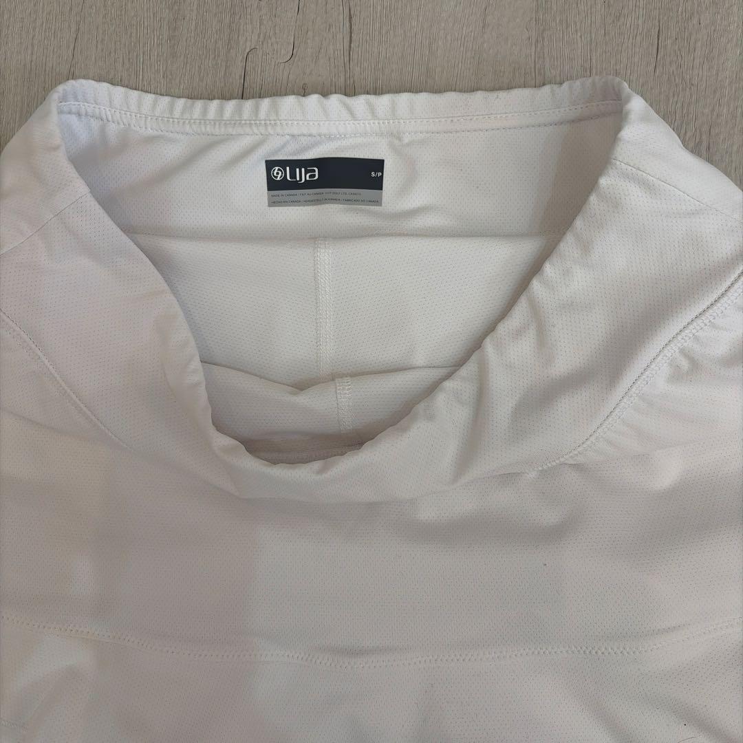 lila テニススカート ホワイト フリル付き