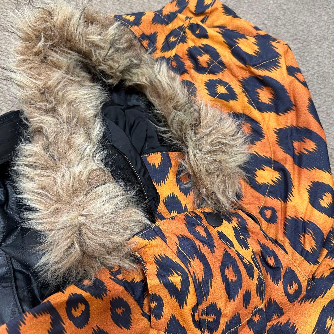 スノボ ウェアー ヒョウ柄フード付きジャケットとカーゴパンツセット おまけ付き