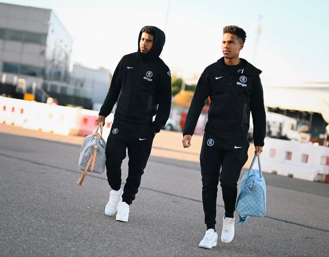 NIKE Chelsea チェルシー　テックフリース パーカー