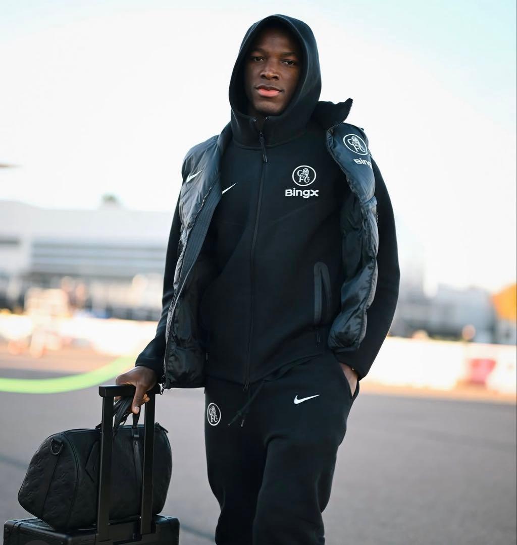 NIKE Chelsea チェルシー　テックフリース パーカー