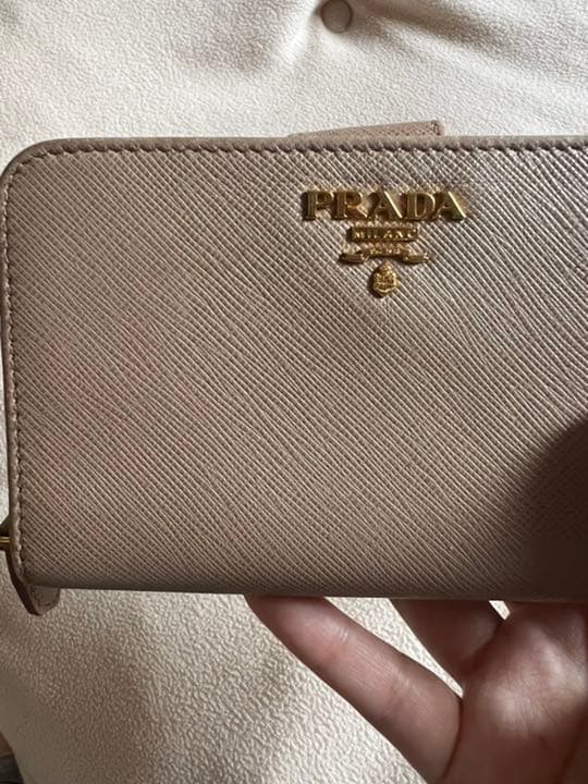 ★Lotus★ 　PRADA プラダ 二つ折り財布