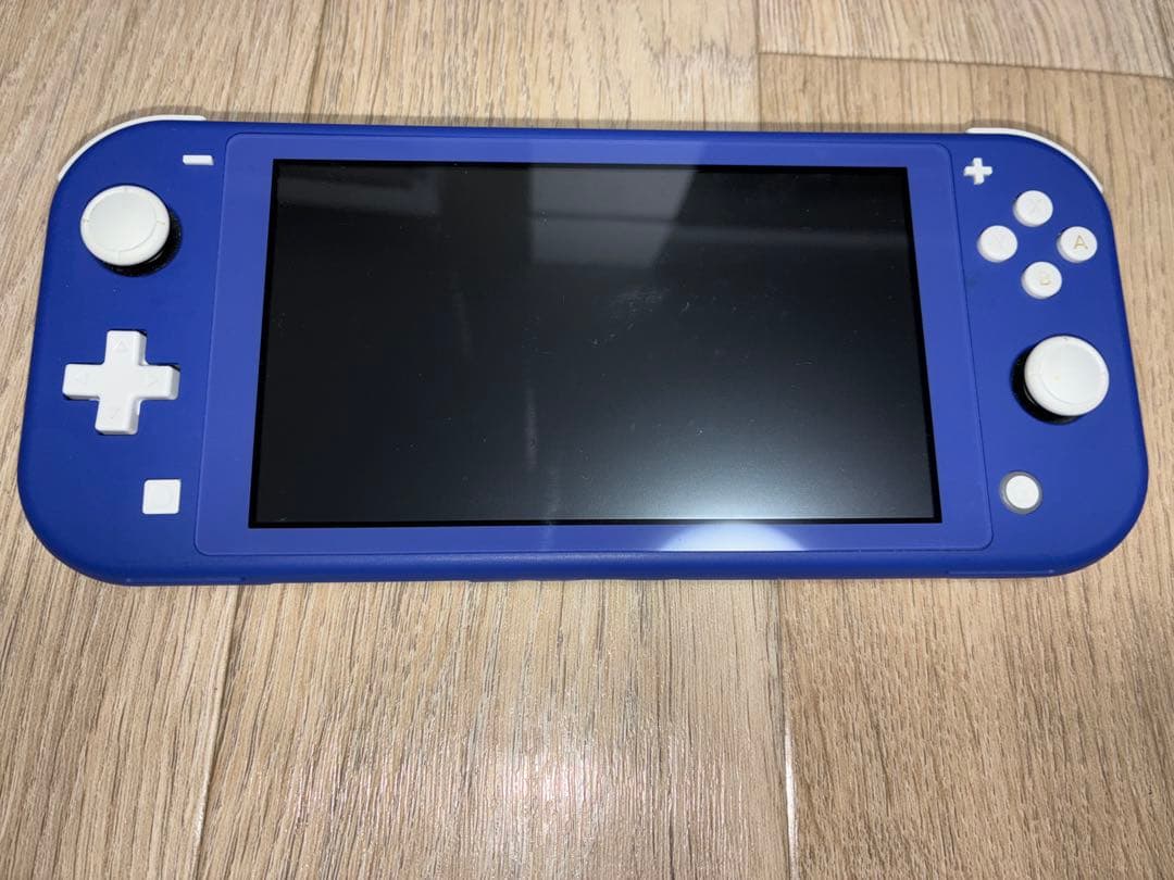 美品 Switch lite 箱、ケースあり　初期化済み おまけソフト付き