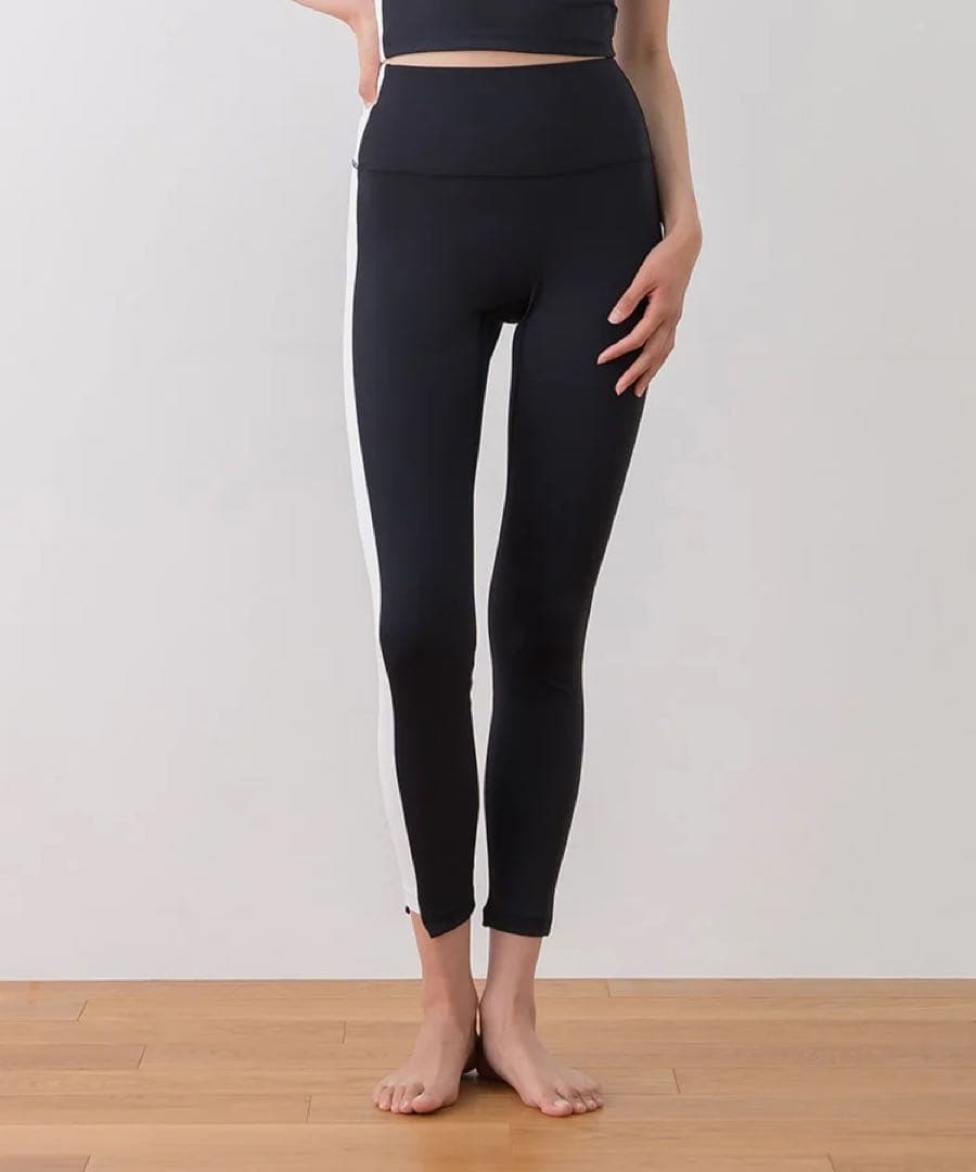 LABA SUKALA バイカラーアシンメトリーレギンス　黒