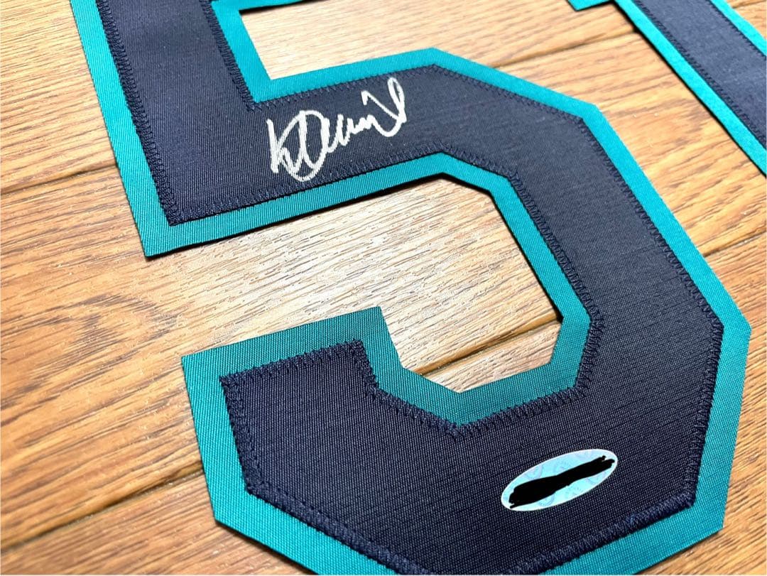 貴重　アッパーデック社　2004年　イチロー　直筆サイン　背番号　MLB証明有