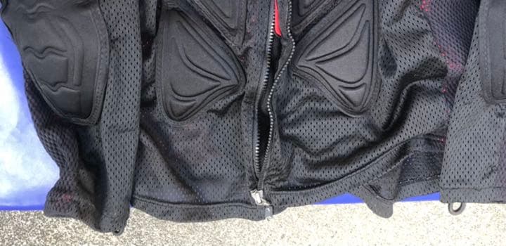 スノーボード　プロテクター　メンズ　Ｌサイズ