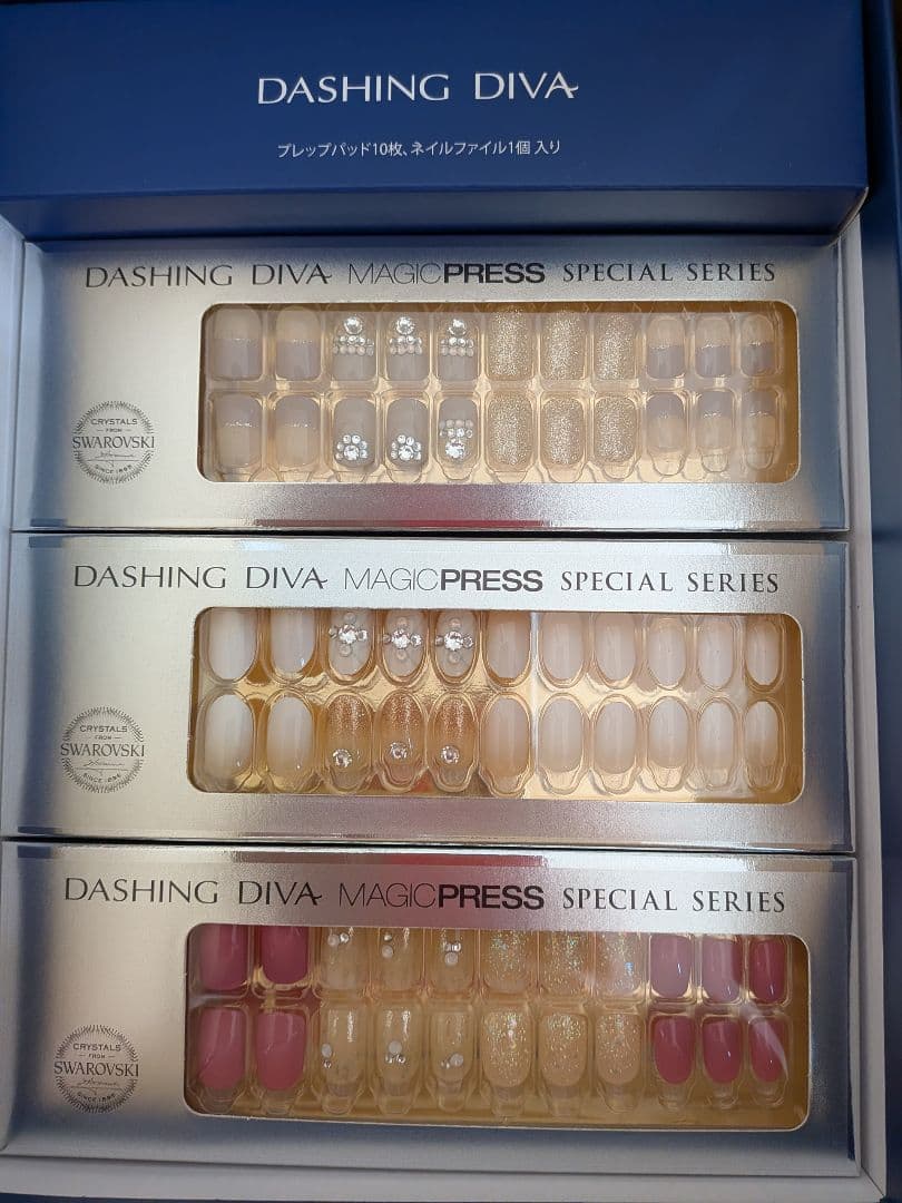 2箱12種類ネイルチップダッシングディバマジックプレススワロフスキーコレクション