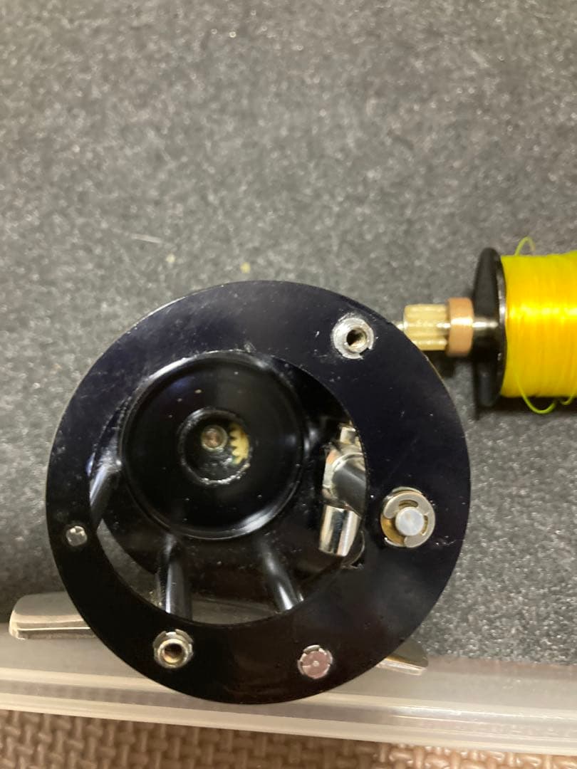 ダイワ　ミリオネア　gs-2000C 新品ウッドハンドルノブカスタム