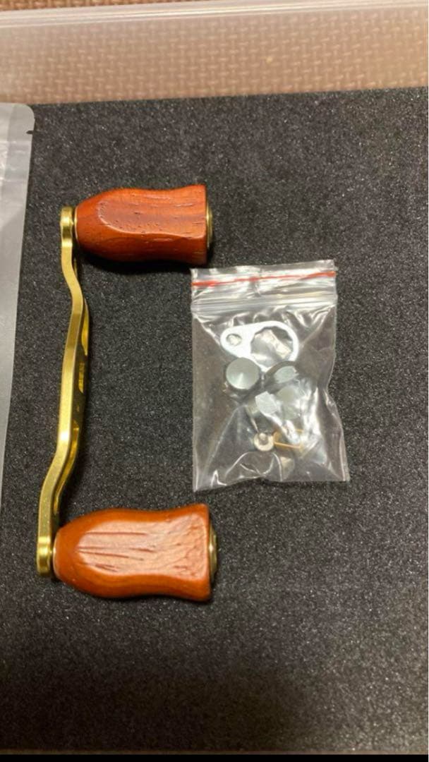 ダイワ　ミリオネア　gs-2000C 新品ウッドハンドルノブカスタム