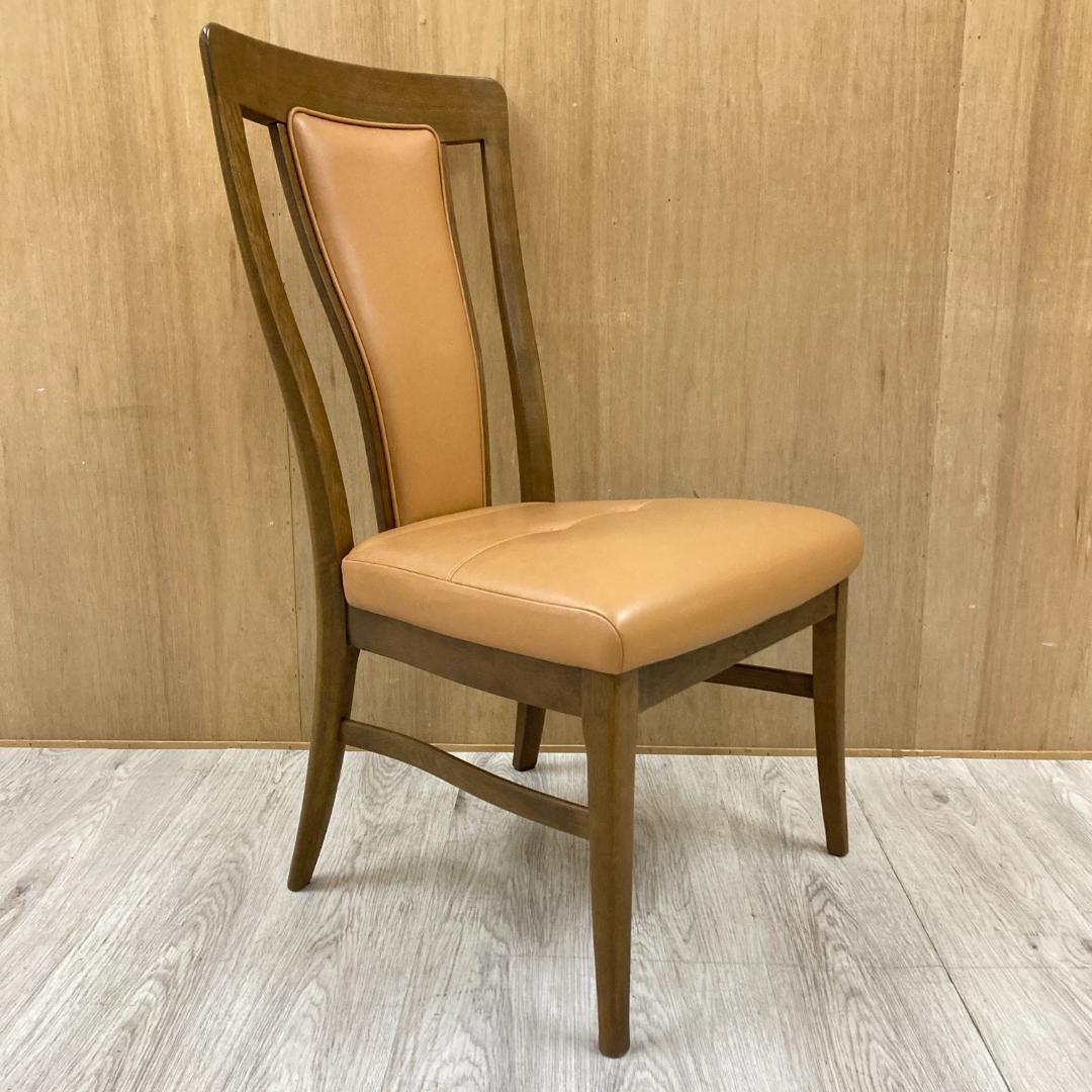 【カリモク】本革　ダイニングチェア　ハイバック　椅子　B