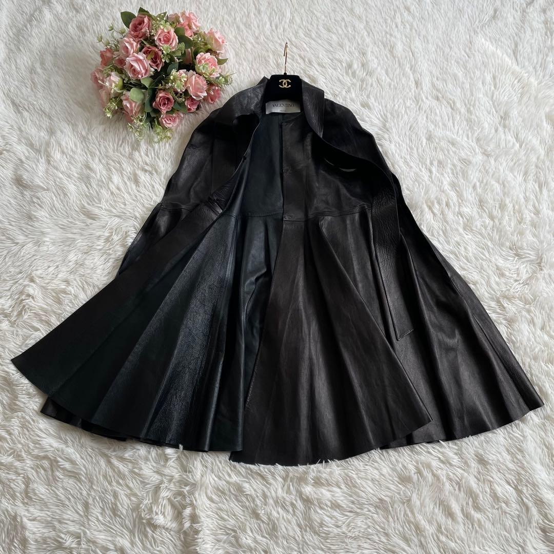 A*a様 《 最高峰の絶品 》 VALENTINO ボウタイ付き レザーケープ