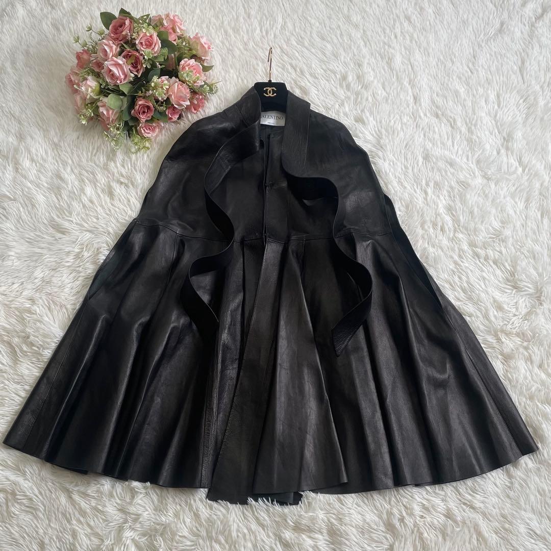A*a様 《 最高峰の絶品 》 VALENTINO ボウタイ付き レザーケープ