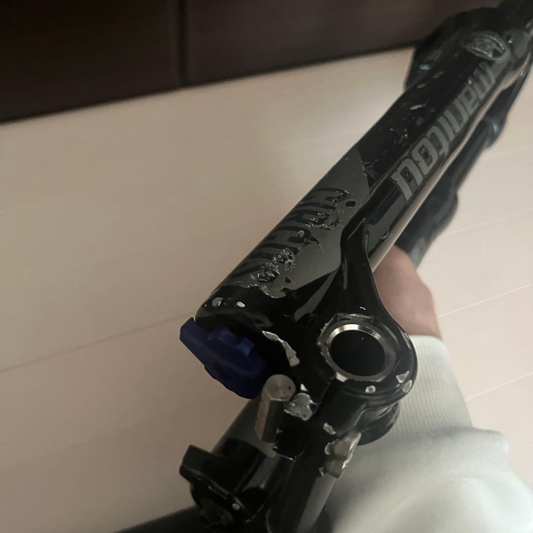 manitou circus expert 20×110 サスペンションフォーク