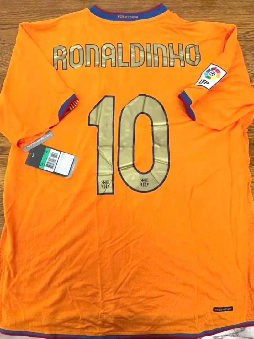 FCバルセロナ RONALDINHO 10 (マフラーのおまけ付き)