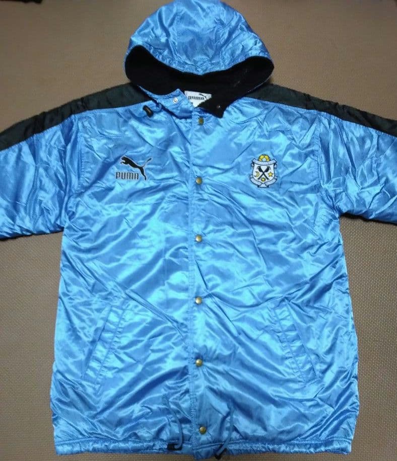 ジュビロ磐田 プーマ 90s ビンテージ ナイロンジャケット パーカー コート