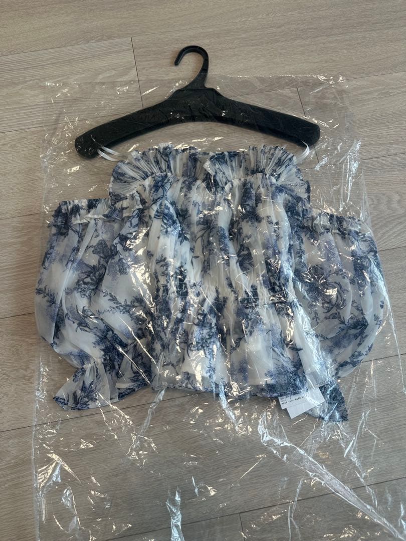 ギャザーオフショルブラウス