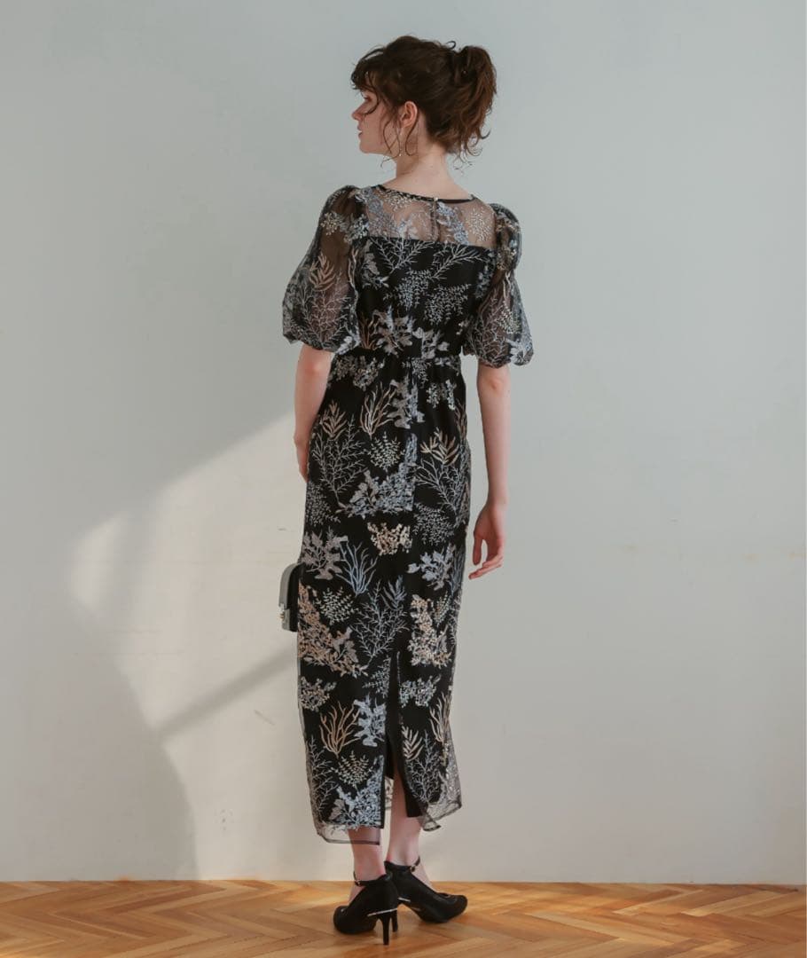 9★新品★ ドリードール　ボタニカル 刺繍 パフスリーブ ワンピース サンプル品