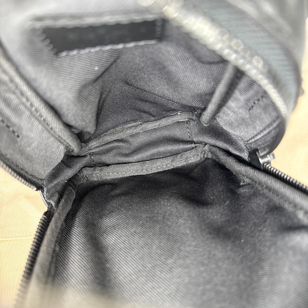 超極美品 ルイヴィトン モノグラム シャドウ ショルダーバッグ フォンポーチ