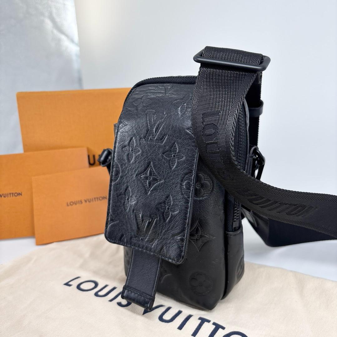 超極美品 ルイヴィトン モノグラム シャドウ ショルダーバッグ フォンポーチ