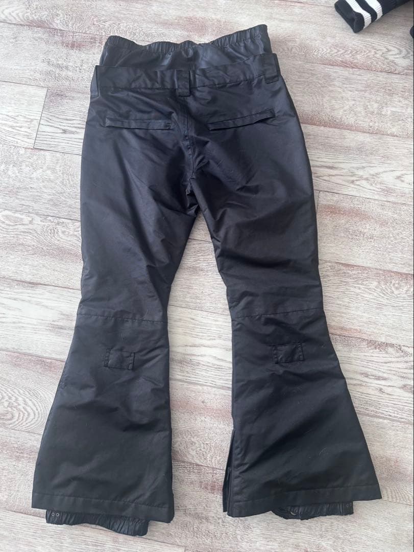 《値下げOK》ACC エーシーシー　スノボーウェア上下セット　レディース　M