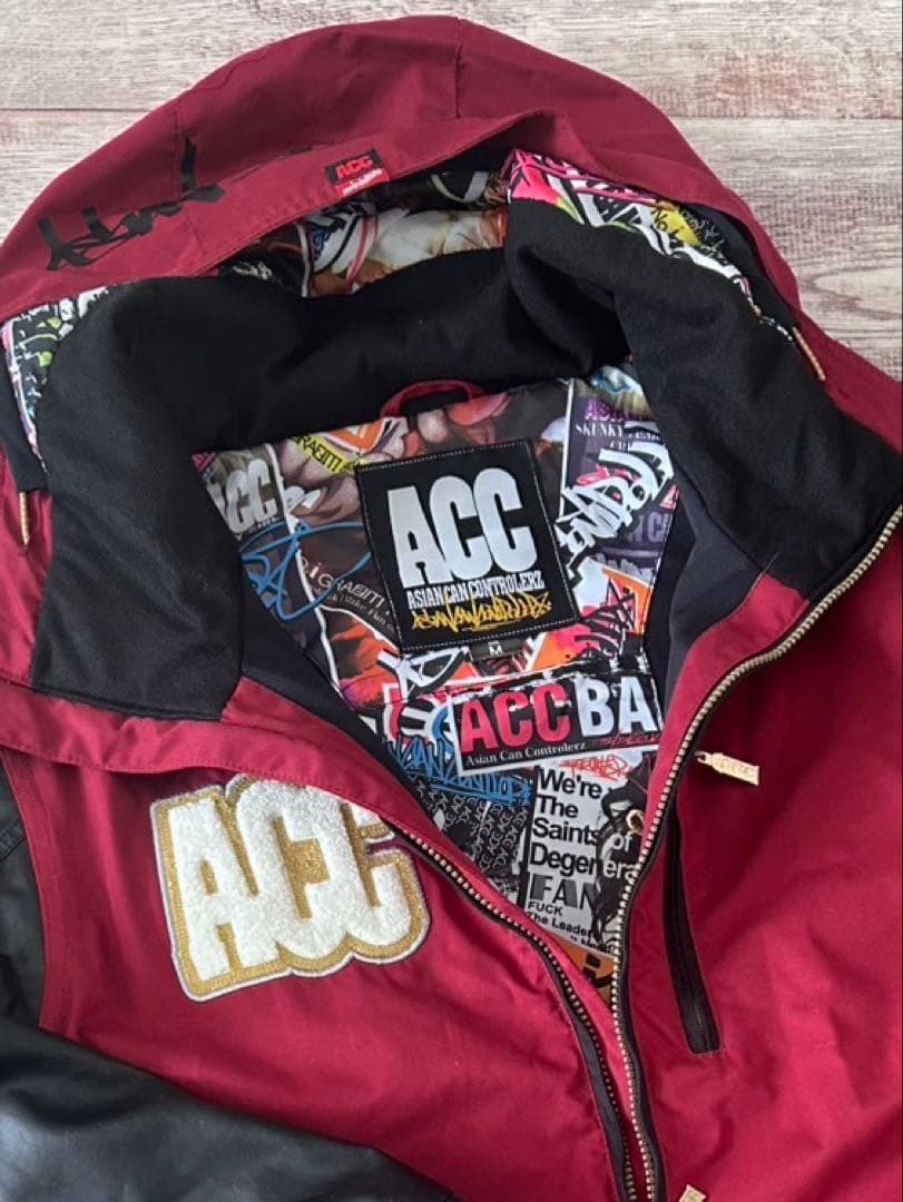 《値下げOK》ACC エーシーシー　スノボーウェア上下セット　レディース　M