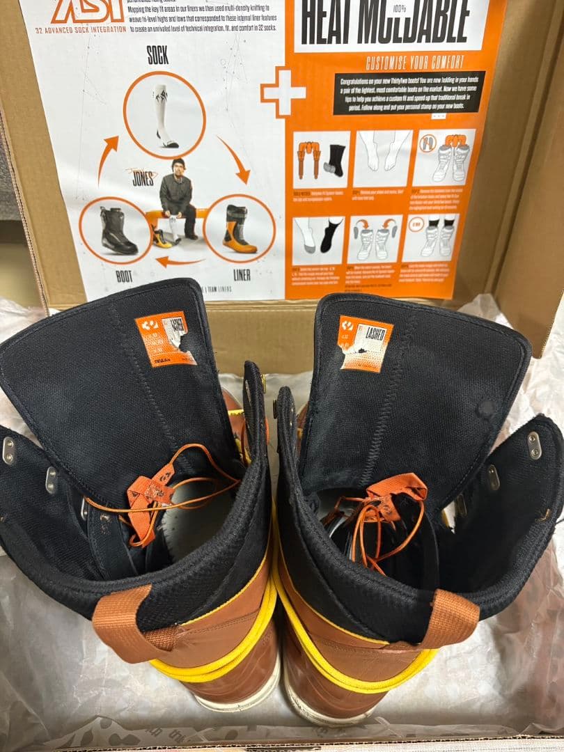 THIRTYTWO LASHED　スノーボードブーツ　サーティトゥー