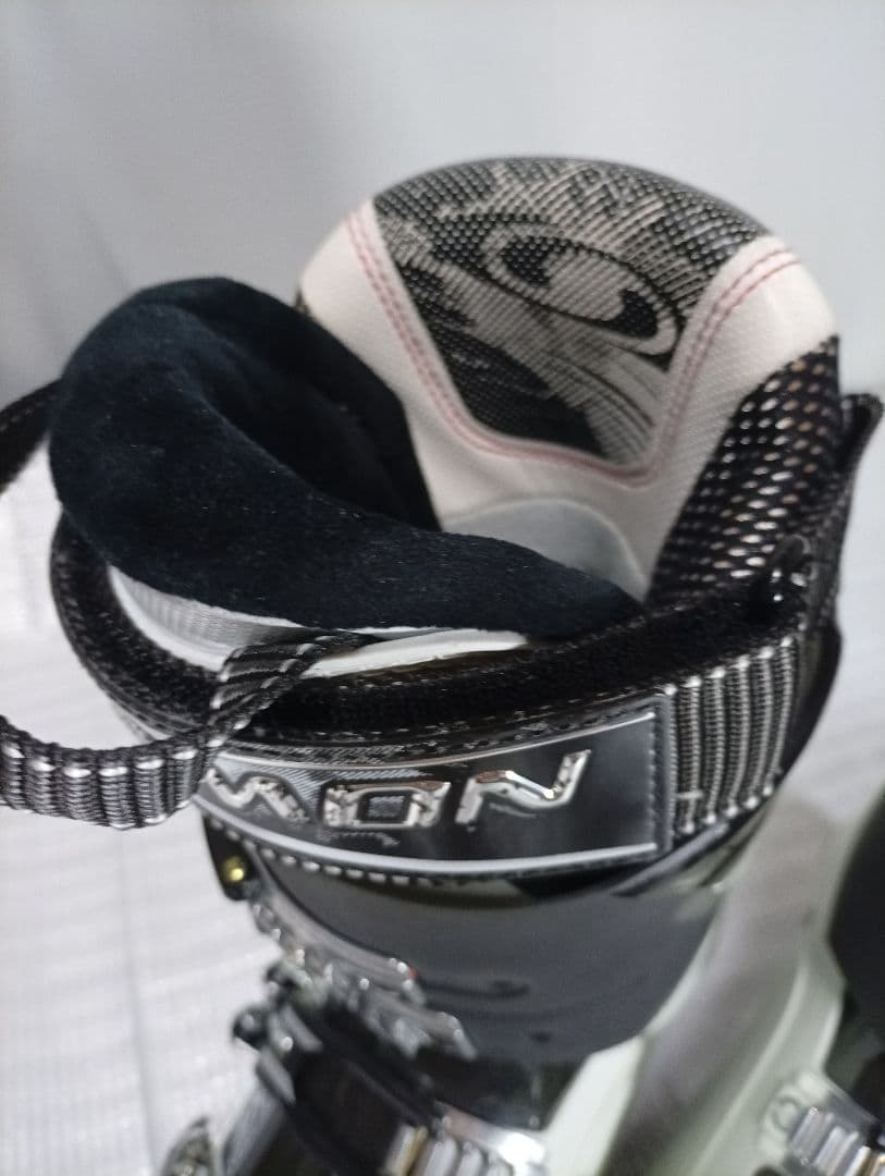 SALOMON ファルコン ST CS 26.0cm　カービング　パウダー