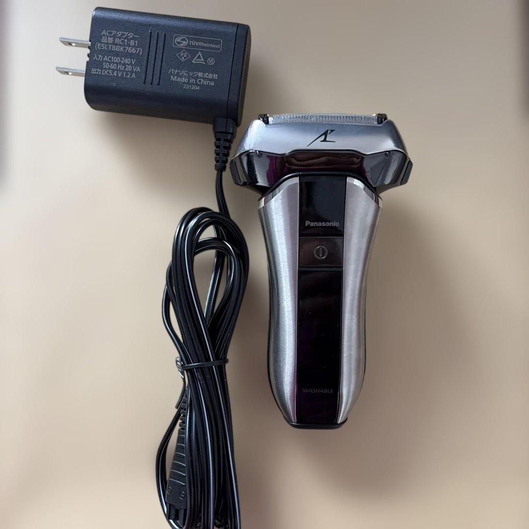 Panasonic メンズシェーバー ES-CV70 充電器付き