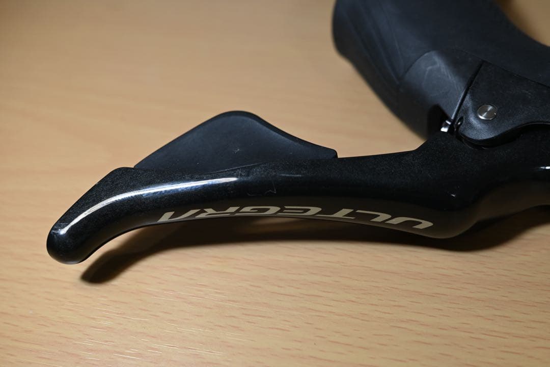 SHIMANO ULTEGRA ST-R8000ワイヤー式STIレバー