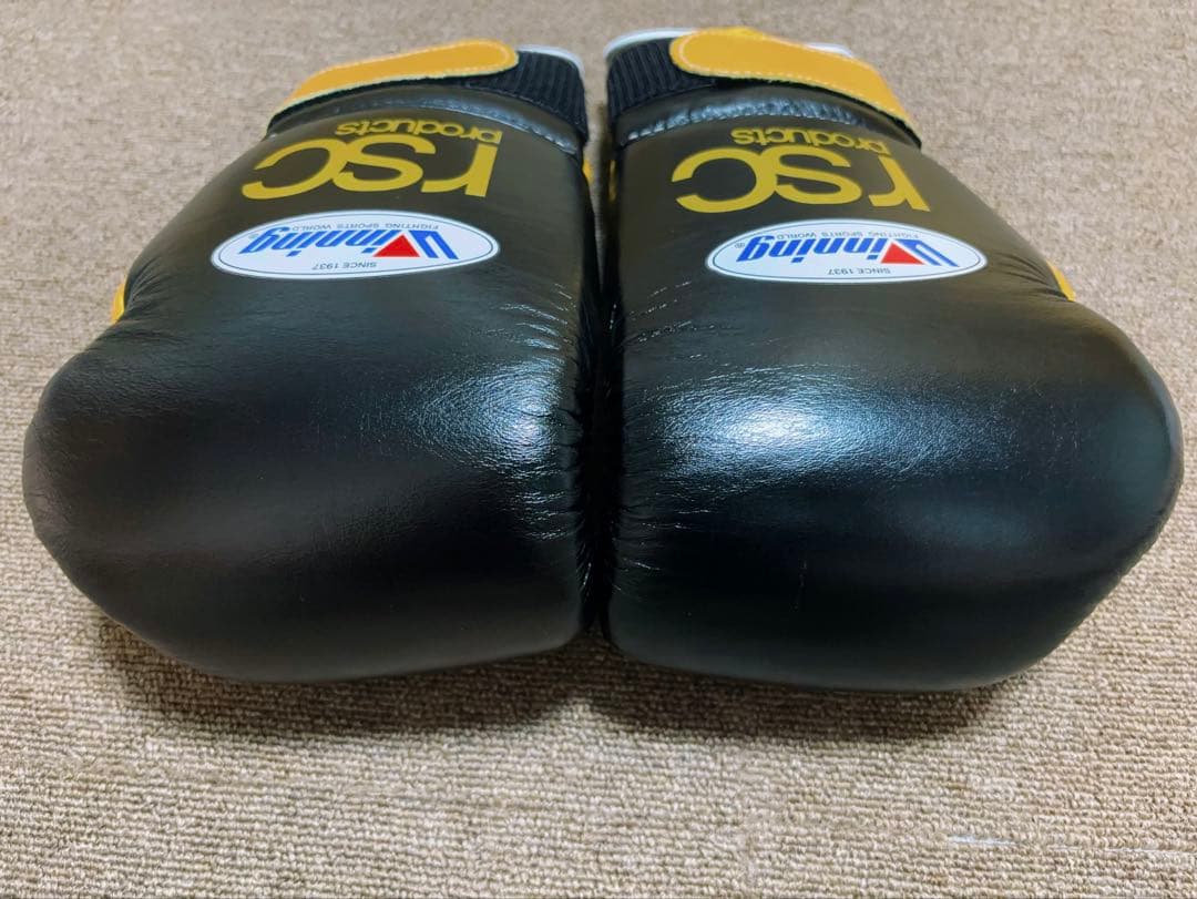 Winning rsc products ボクシンググローブ 14 oz 黒/金