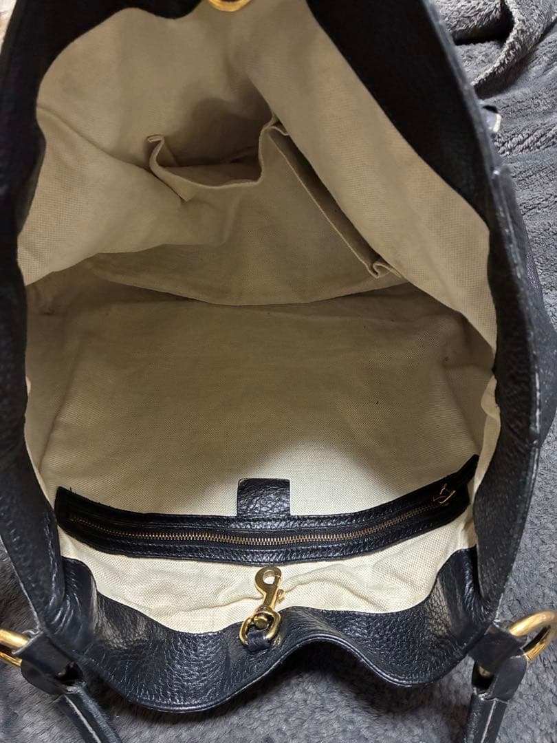 Gucci ブラックレザー ハンドバッグ