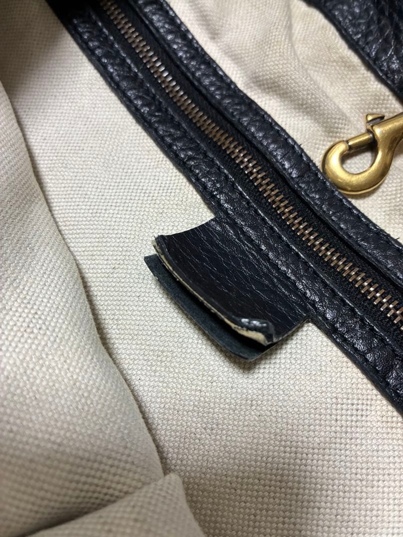 Gucci ブラックレザー ハンドバッグ