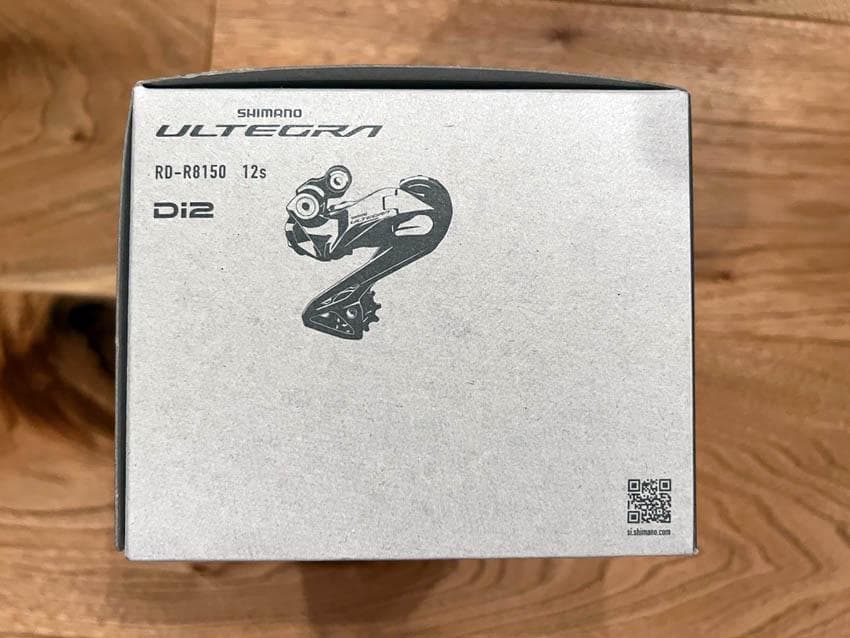 新品未開封 ULTEGRA Di2 12s R8150 RD シマノ
