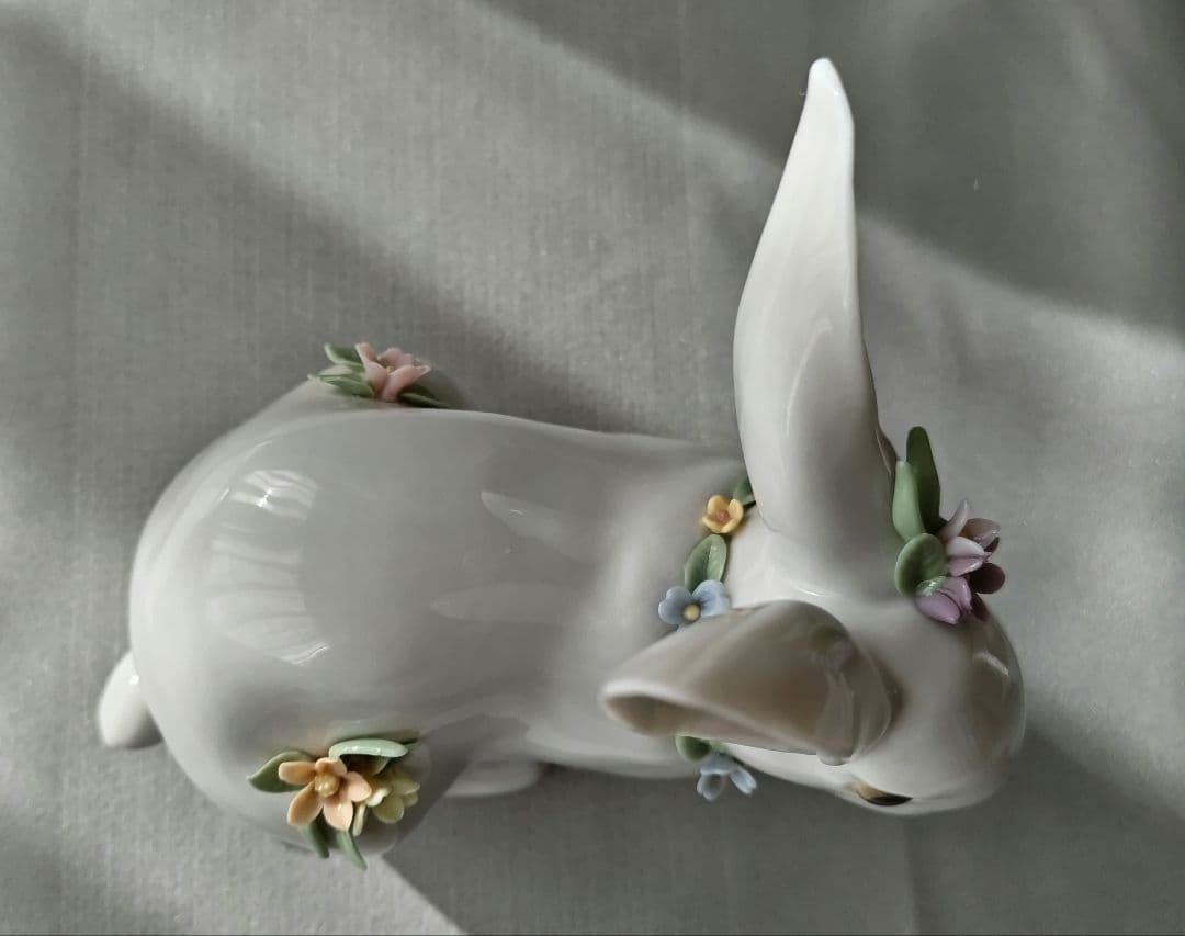 ❶リヤドロ 花飾りの白うさぎ 置物 インテリア ヴィンテージ