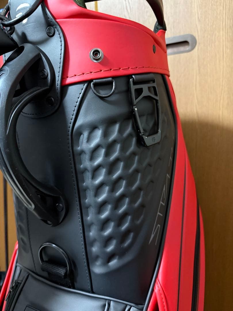 テーラーメイド　ステルス3点式ベルト　キャディバッグ　レインカバー付き