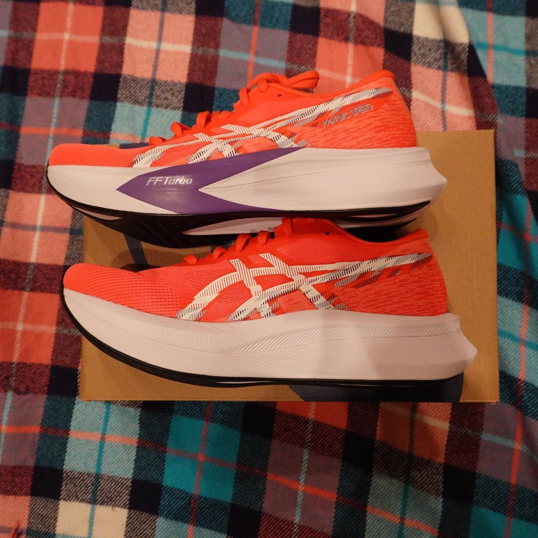 値下げ 新品・定価以下 26.5cm　ASICS MAGIC SPEED 4