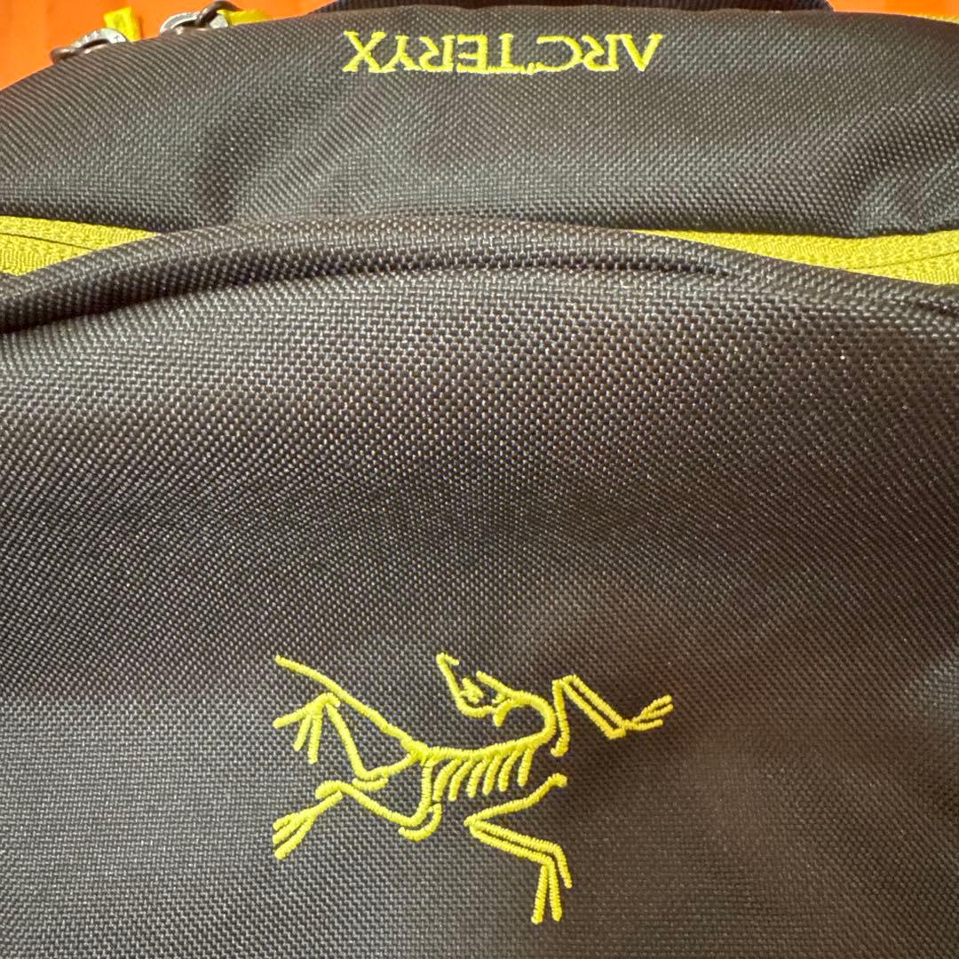 新品 ビームス限定 アークテリクスMANTIS16 バックパック 限定カラー