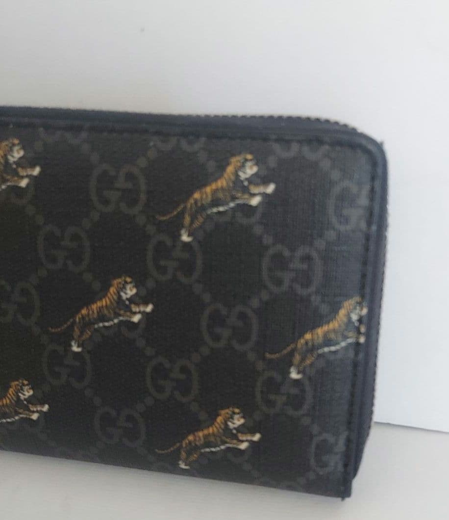 ☆美品☆GUCCI GGスプリーム レザー ラウンドファスナー 虎　長財布