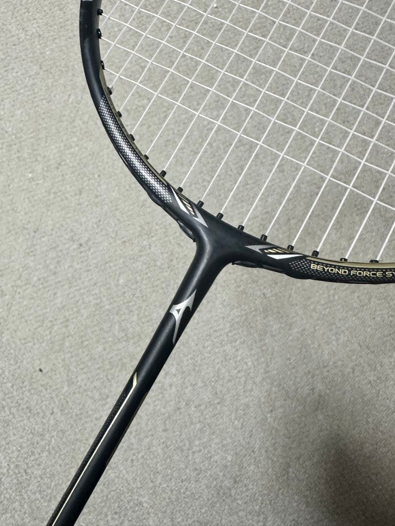 Forutius10 フォルティウス10 ミズノ　バドミントンラケット　4u6