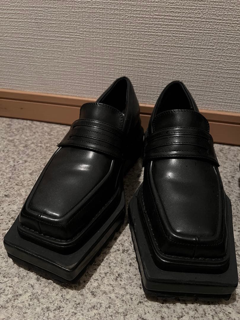 靴 meltthelady square loafer theredthread