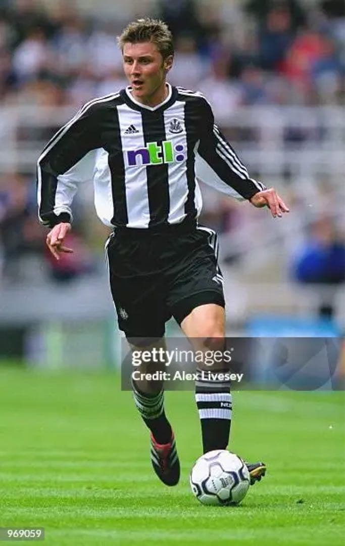 01-03(H)ニューカッスル・ユナイテッドFC ユニフォーム長袖デッドストック