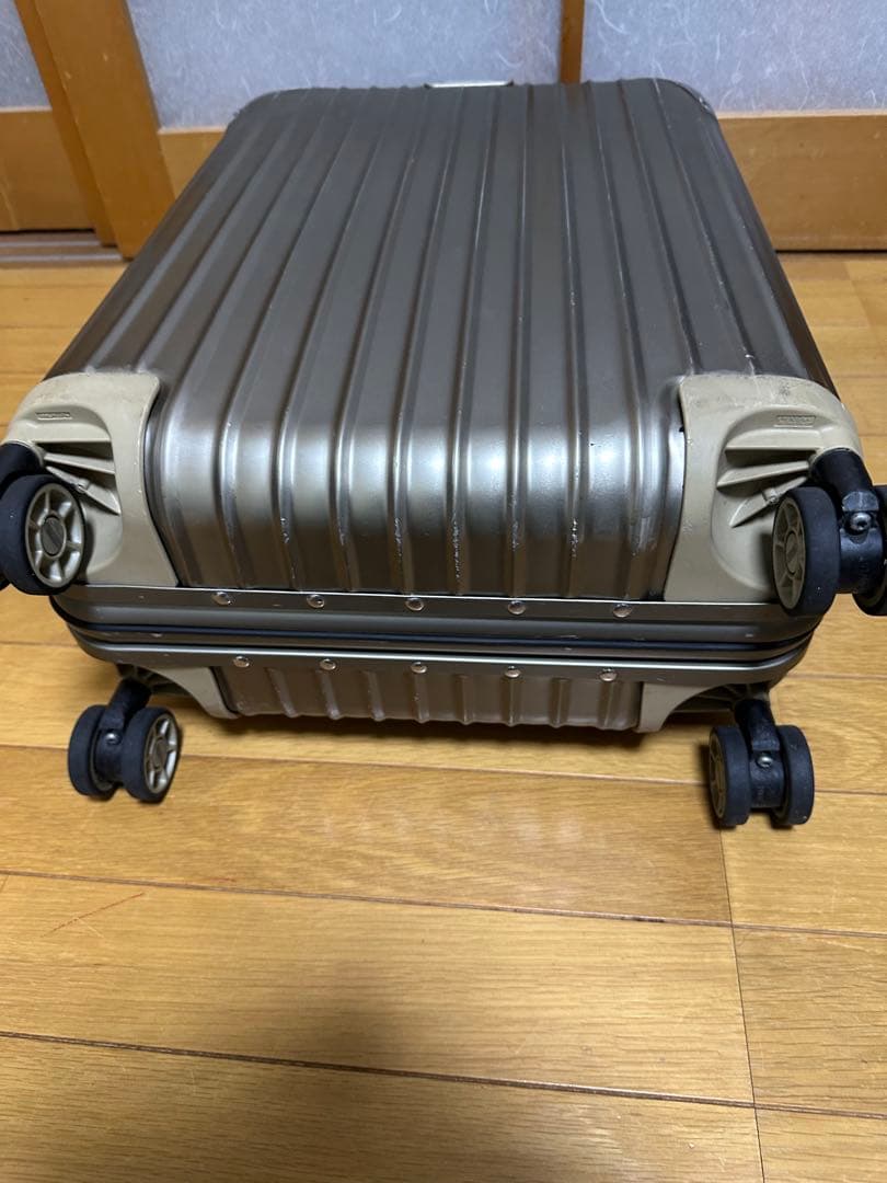 RIMOWA☆リモワスーツケース　トパーズチタニウム32L機内持ち込み可能