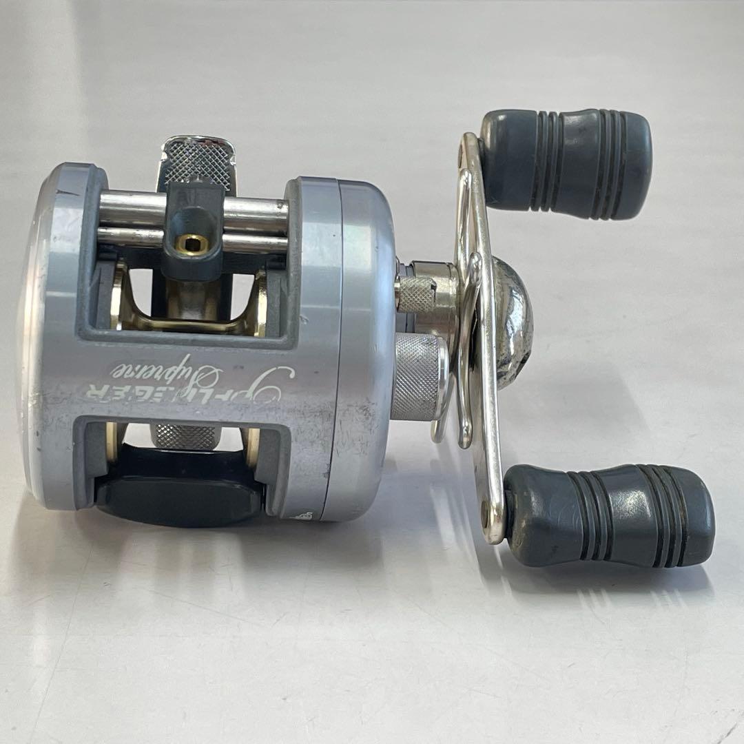 リール PFLUEGER SUPREME 1-6BBH