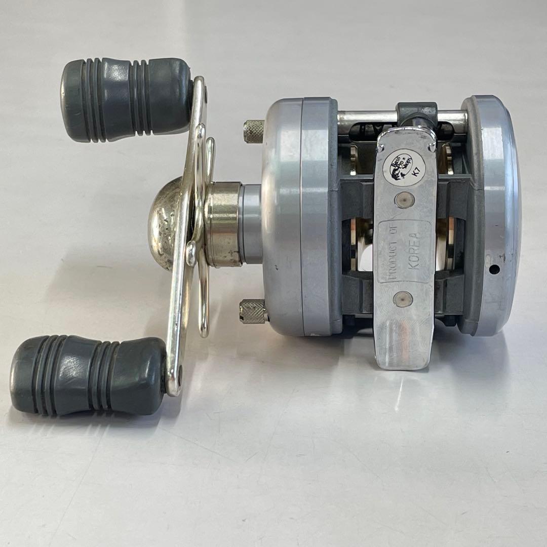 リール PFLUEGER SUPREME 1-6BBH