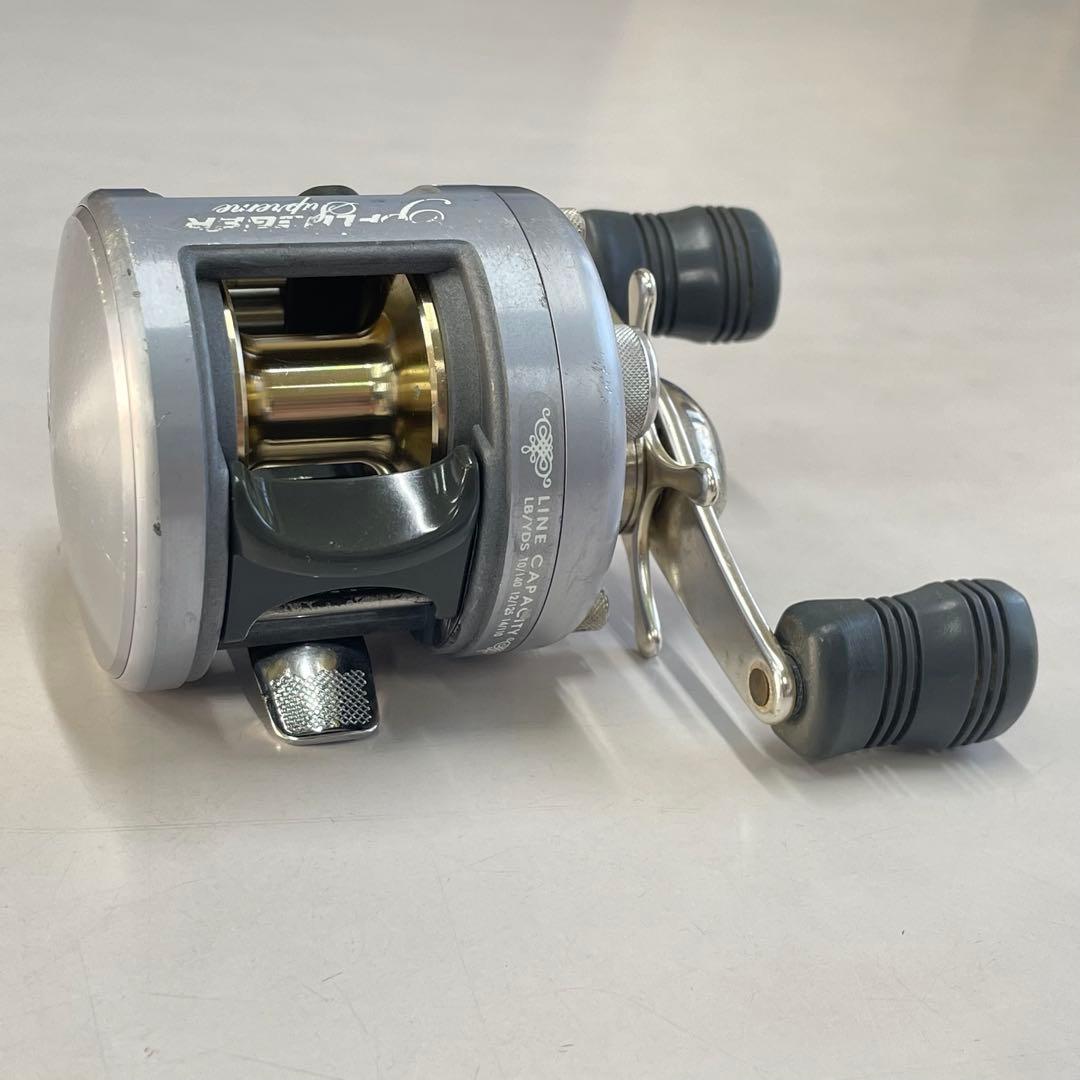 リール PFLUEGER SUPREME 1-6BBH