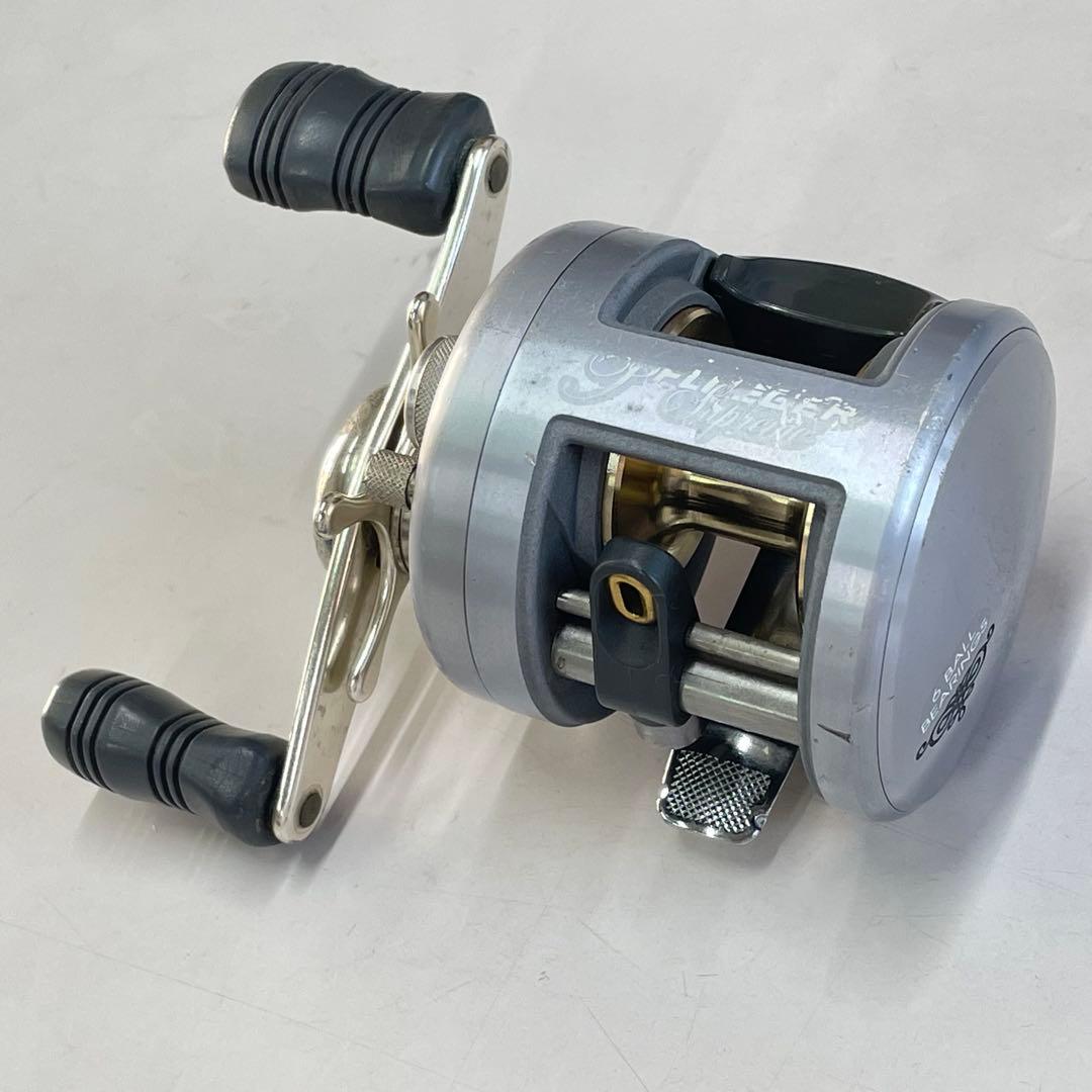 リール PFLUEGER SUPREME 1-6BBH